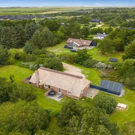 Semesterbostad Pasi - 1-2km From The Sea By Interhome *