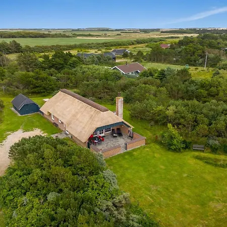 Pasi - 1-2km From The Sea By Interhome *